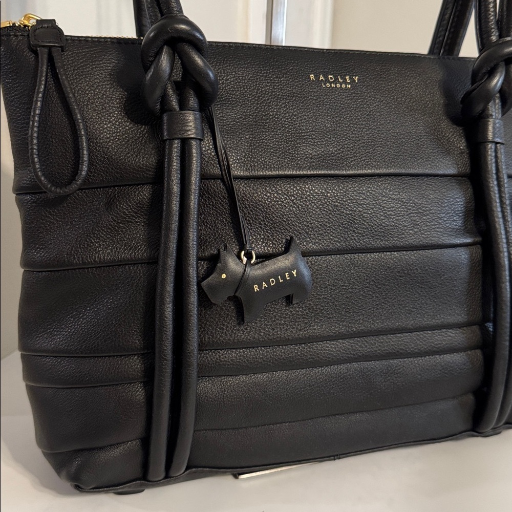 Radley London Farringdon Black Leather Tote w/ Dog Charm